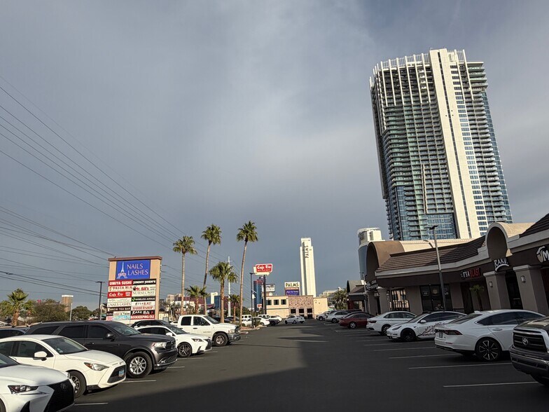 Primary Photo Of 4405-4469 W Flamingo Rd, Las Vegas Unknown For Lease