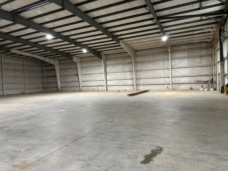 More Photos Of Airport Dr, Gulf Shores Airplane Hangar For Sale