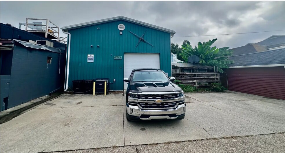 More Photos Of 2228 Dundee Rd, Louisville Freestanding For Sale