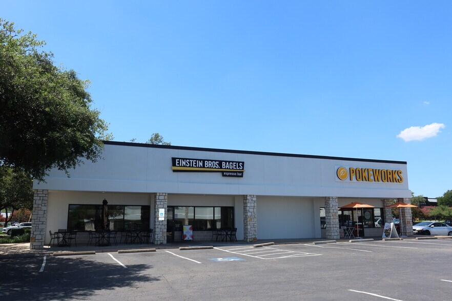 More Photos Of 3010 Anderson Ln W, Austin Unknown For Lease