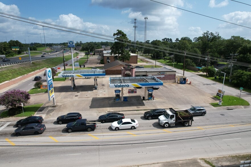 More Photos Of 2810 Eastex Fwy, Beaumont Convenience Store For Sale