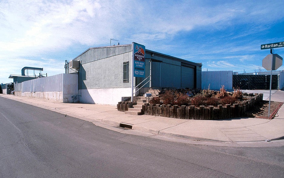 Primary Photo Of 2401 S Raritan St, Englewood Warehouse For Sale