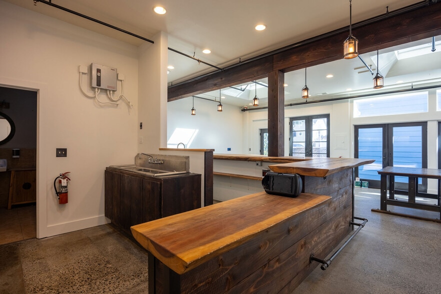 More Photos Of 313-323 Princeton Ave, Half Moon Bay Service For Lease