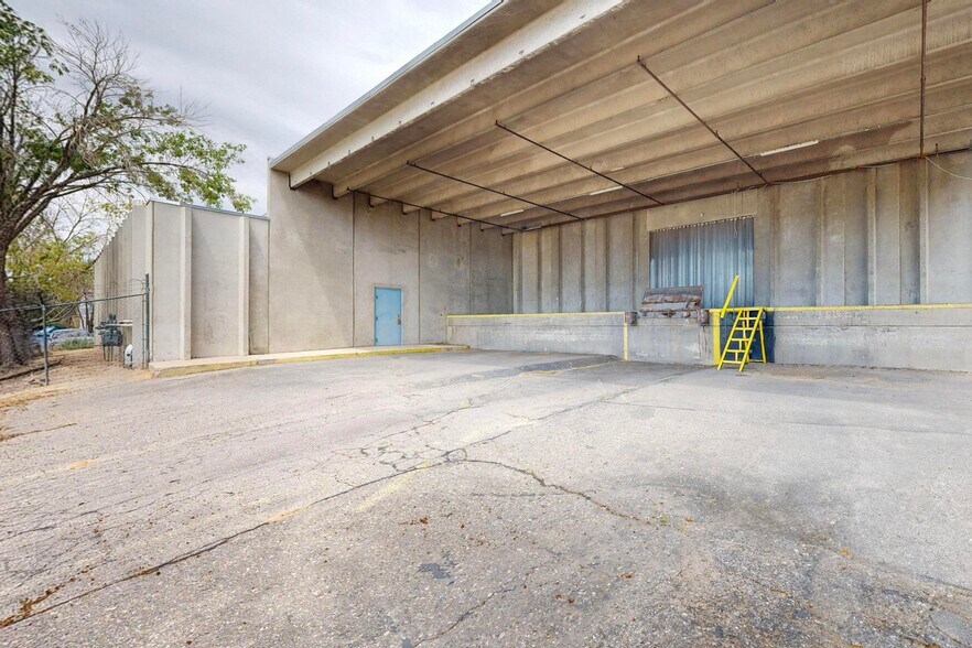 More Photos Of 1920 Columbia Dr SE, Albuquerque Warehouse For Lease