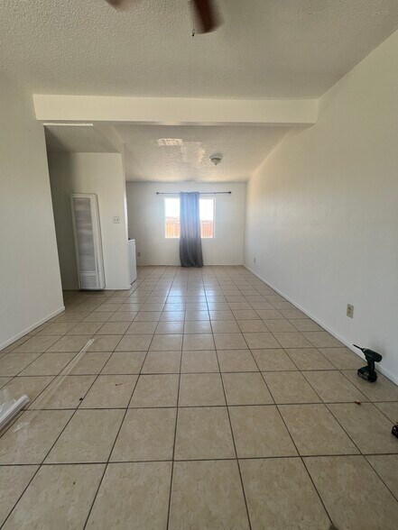More Photos Of 29867 N 1st St, Barstow Apartments For Sale