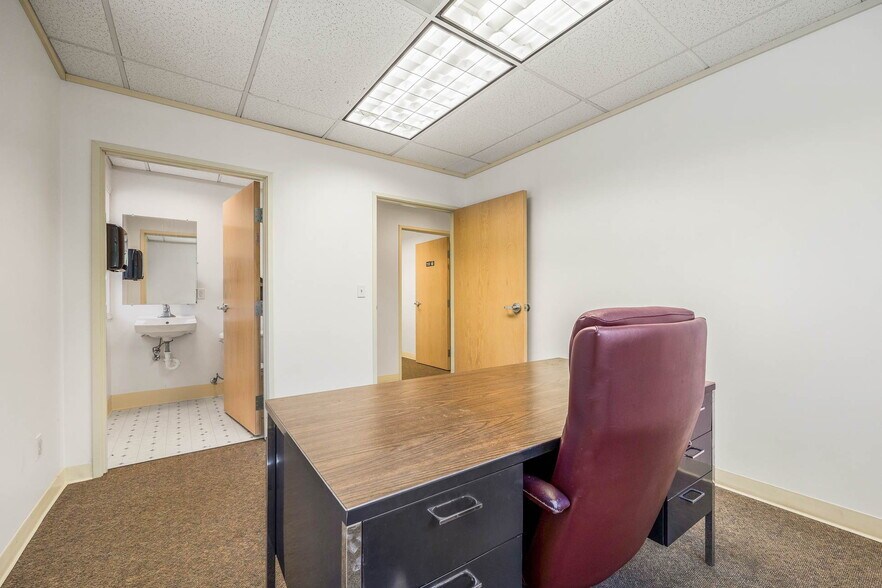 More Photos Of 705 9th St, Florence Medical For Lease