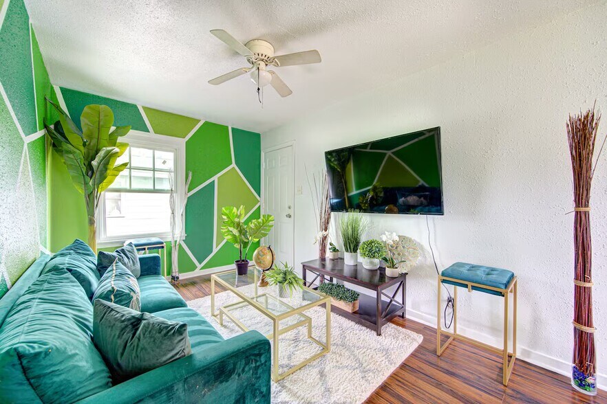 More Photos Of 2917-2919 Ashley St, Houston Apartments For Sale
