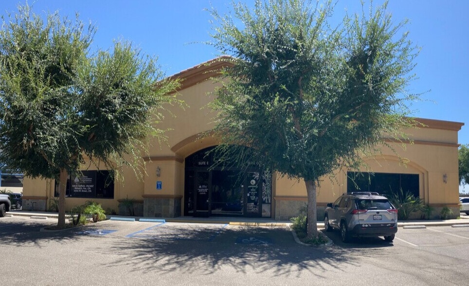 More Photos Of 3850 Riverlakes Dr, Bakersfield Medical For Lease
