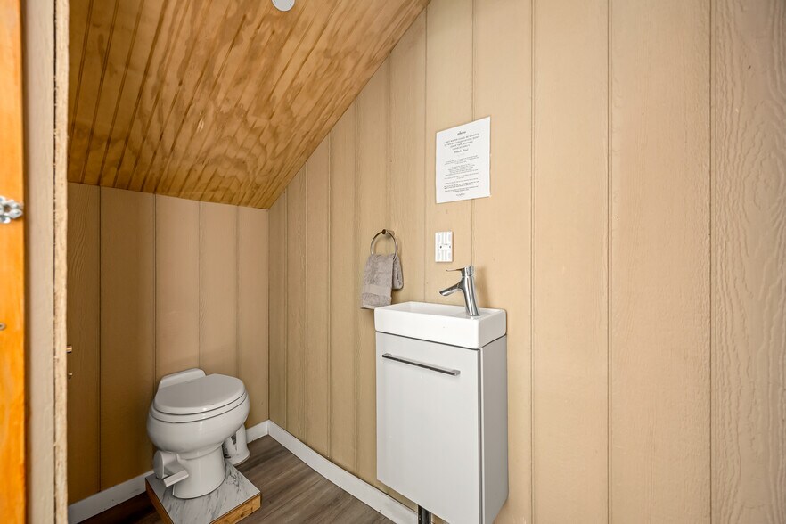 More Photos Of 1885 Central Rd, Hornby Island Land For Sale