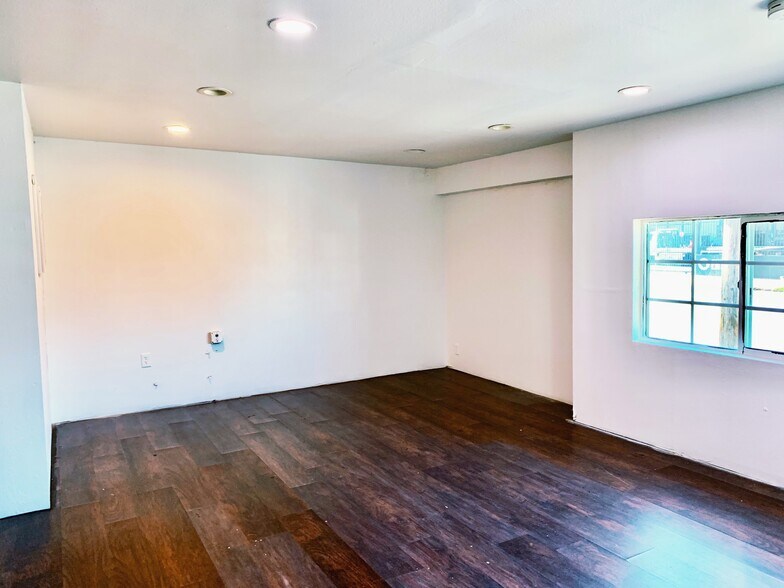 More Photos Of 3520 W Slauson Ave, Los Angeles Daycare Center For Lease