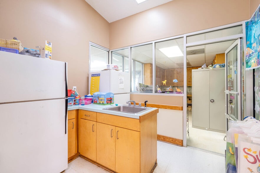 More Photos Of 2081 Mesa Valley Way, Austell Specialty For Sale