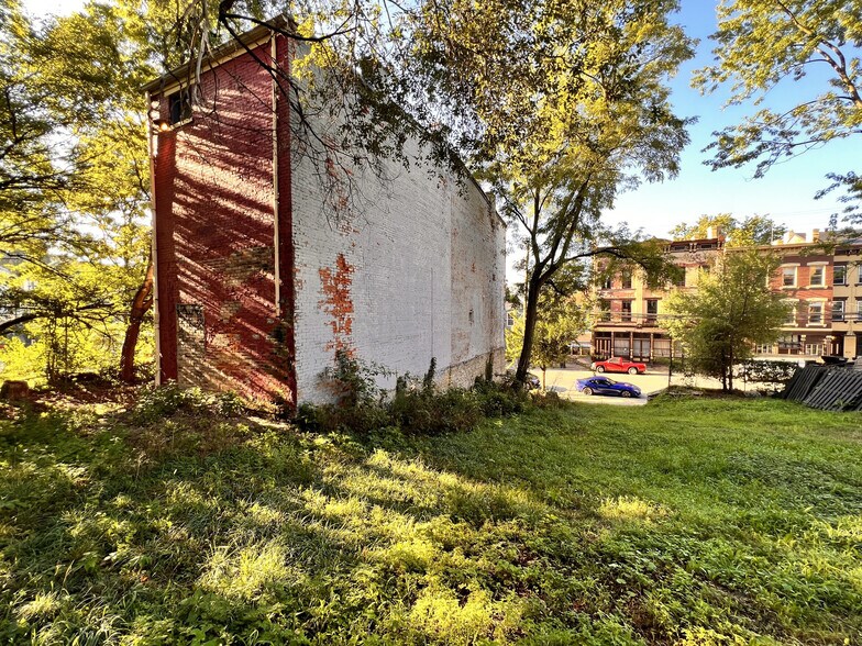 More Photos Of 422 W McMicken Ave, Cincinnati Apartments For Sale