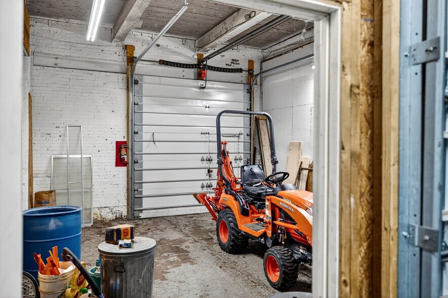 More Photos Of 168-171 Bower Street Ext, Montgomery Manufacturing For Sale