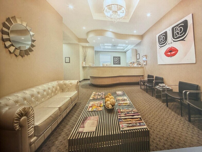 More Photos Of 560 Northern Blvd, Great Neck Medical For Lease