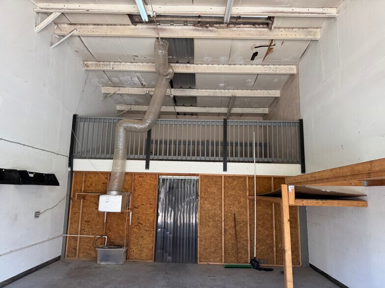 More Photos Of 3047 Terrace Ave, Naples Industrial For Sale
