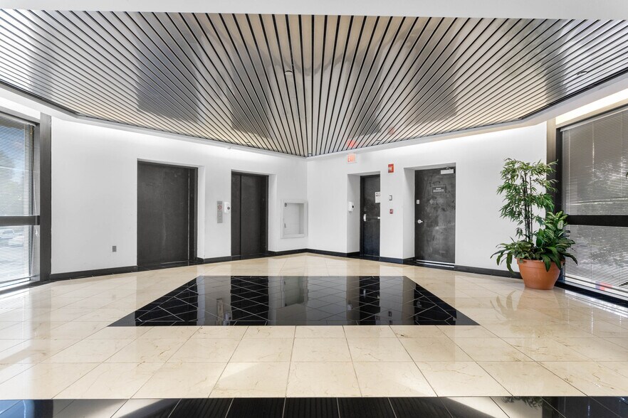 More Photos Of 2201 Lucien Way, Maitland Office For Lease