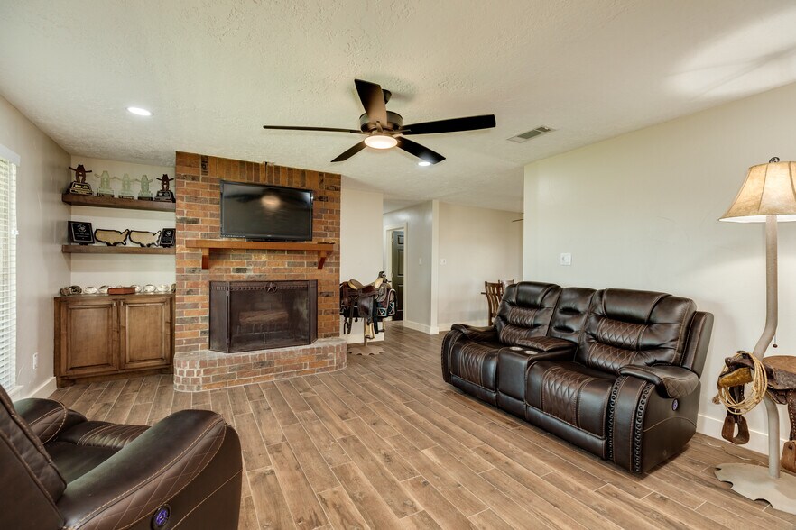 More Photos Of 27427 Highway 36, Damon Land For Sale