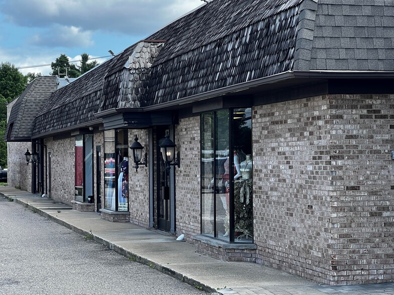 Primary Photo Of 49556 Van Dyke Ave, Shelby Township Storefront Retail Office For Lease