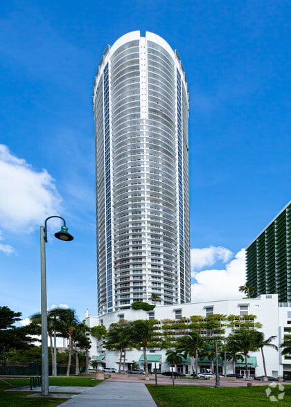 More Photos Of 1750 N Bayshore Dr, Miami Apartments For Lease