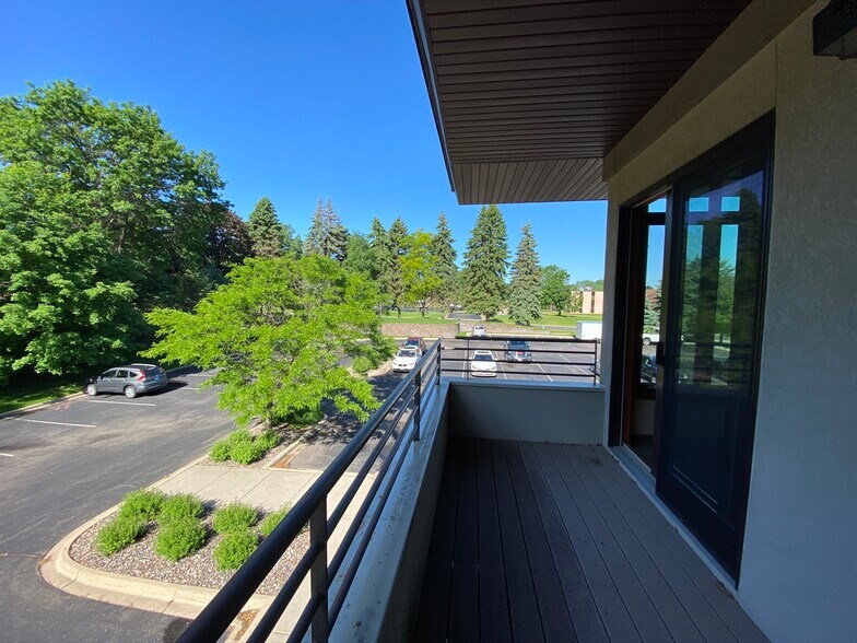 More Photos Of 4640 Nicols Rd, Eagan Medical For Sale