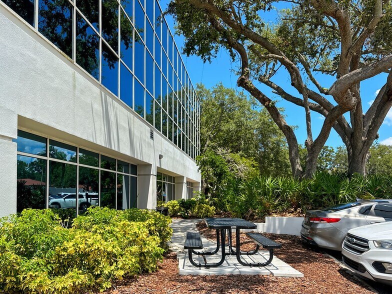 More Photos Of 29399 US Highway 19 N, Clearwater Office For Lease