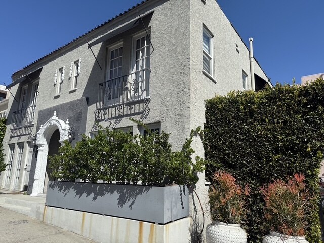 More Photos Of , Los Angeles Multifamily For Sale