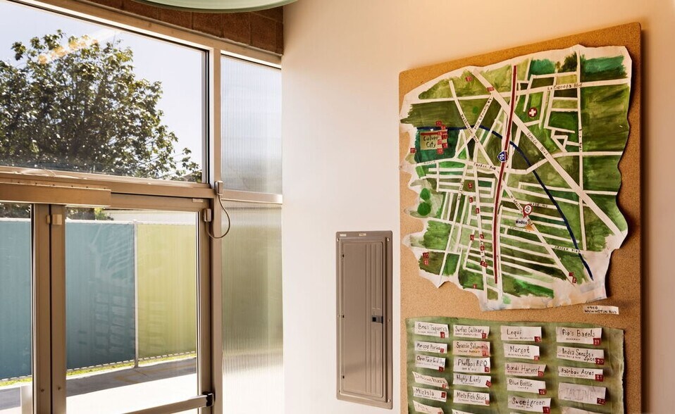 More Photos Of 5450-5458 W Washington Blvd, Los Angeles Office For Lease