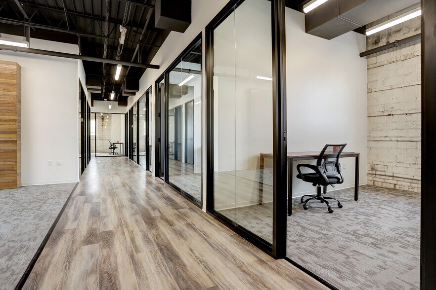 More Photos Of 1911 Washington Ave, Houston Storefront Retail Office For Lease