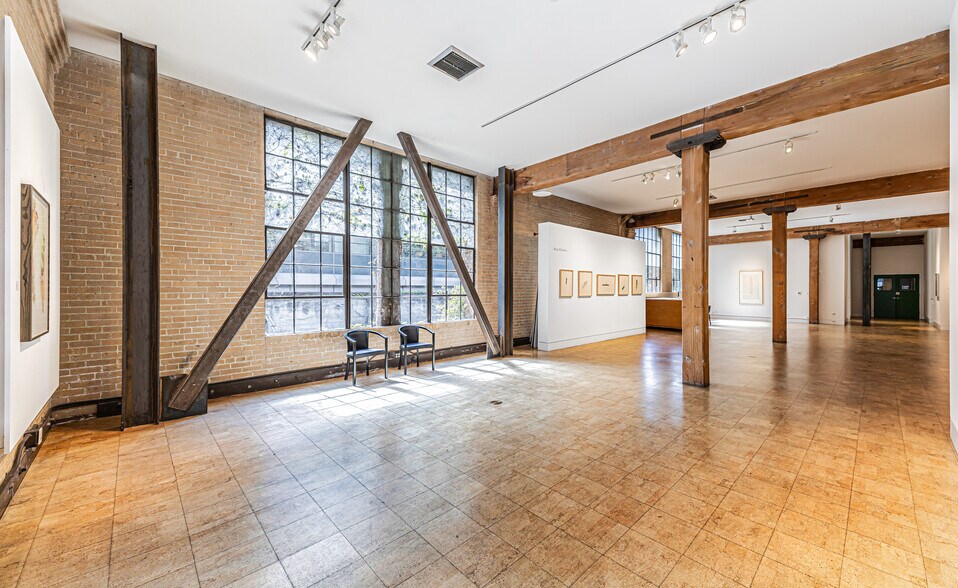 More Photos Of 657 Howard St, San Francisco Loft Creative Space For Lease