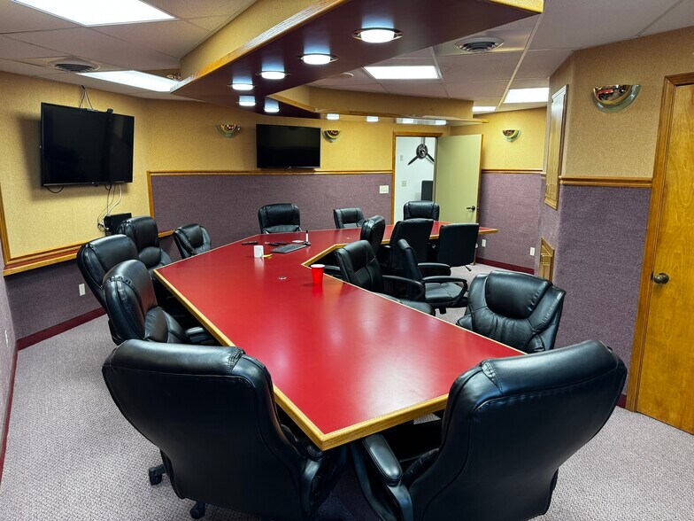 More Photos Of 4228 S Hocker Dr, Independence Office For Sale