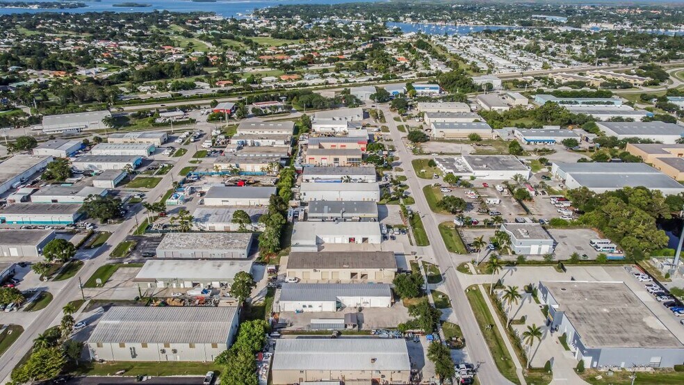More Photos Of 3231 SE Slater St, Stuart Warehouse For Sale