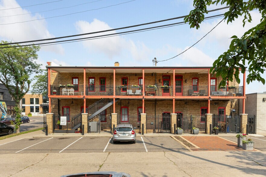 More Photos Of 2220-2226 N Central Ave, Saint Anthony Storefront Retail Office For Lease