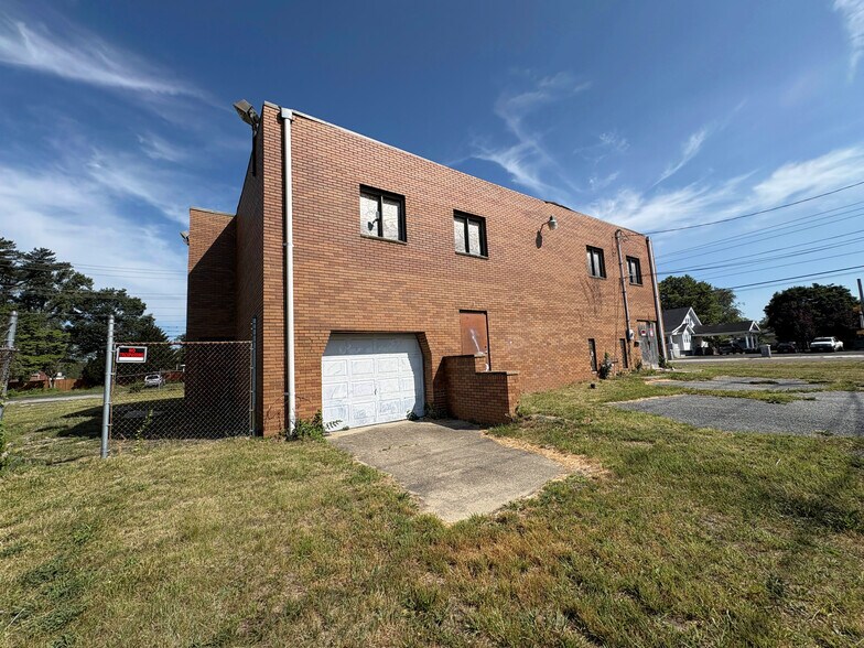 More Photos Of 200 White Horse Pike, Egg Harbor City Flex For Sale