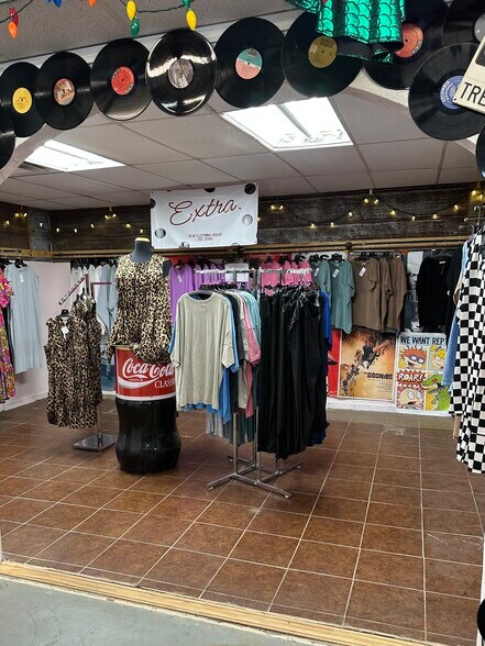 More Photos Of 2809 N Broadway St, Poteau General Retail For Sale