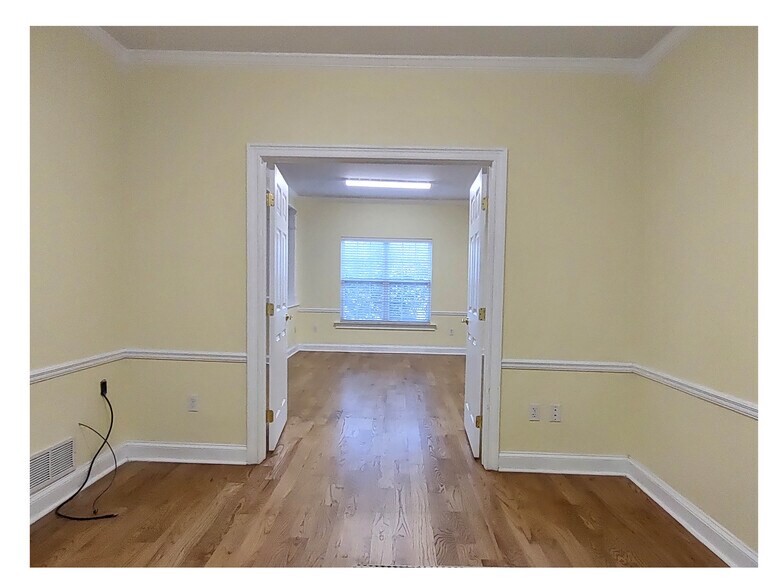 More Photos Of 250 John Knox Rd, Tallahassee Office For Lease