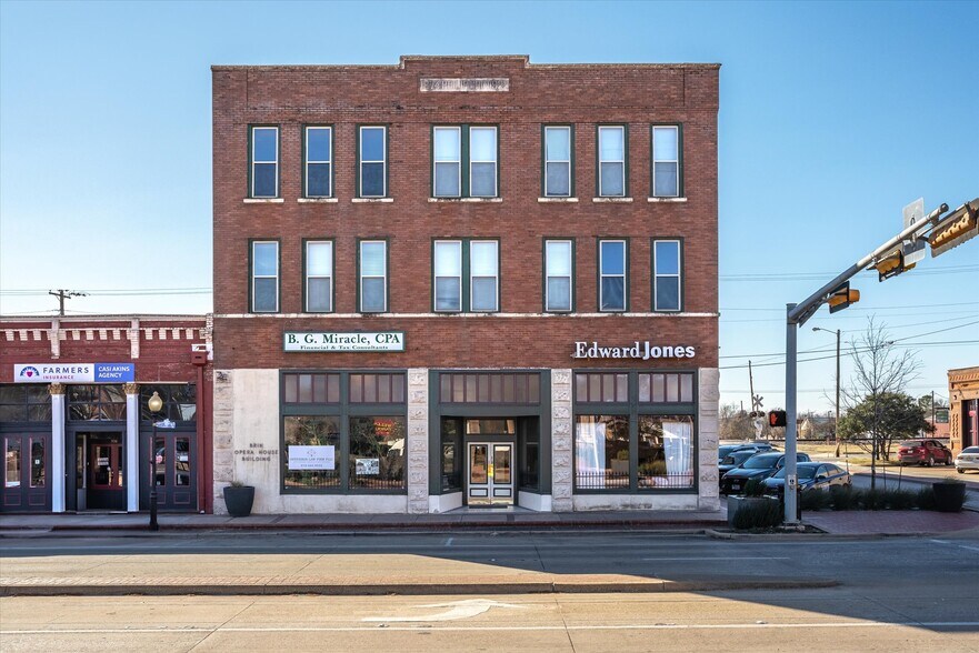 More Photos Of 102 E Moore Ave, Terrell Office For Sale