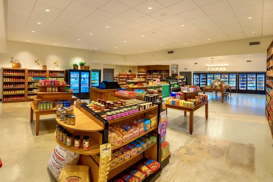 More Photos Of 511 Main St SW, Gainesville General Retail For Sale