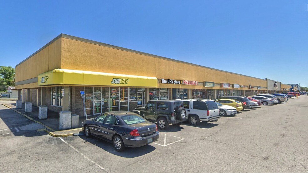 More Photos Of 1814-1946 US Highway 19, Holiday Unknown For Lease