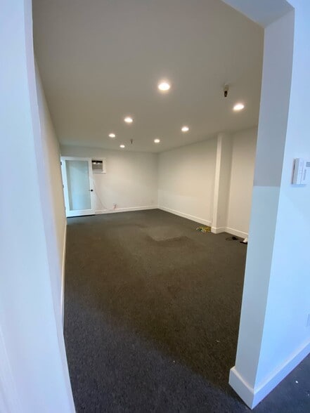 More Photos Of 4865 Pasadena Ave, Sacramento Flex For Lease