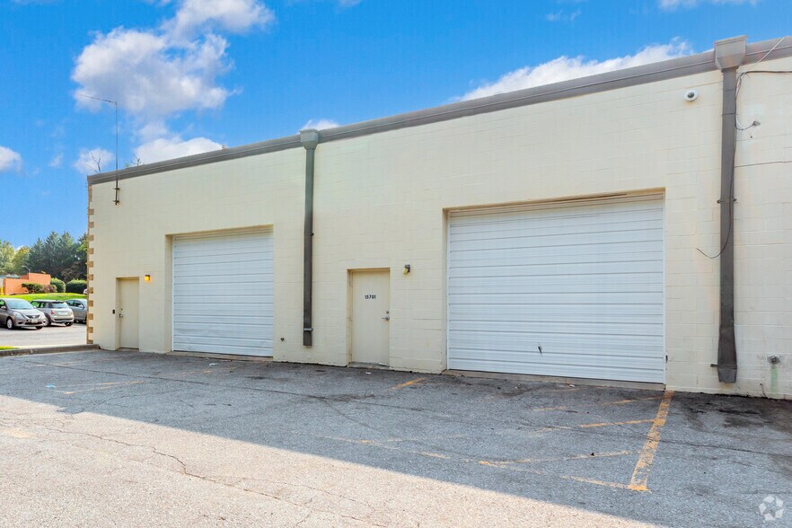 More Photos Of 15701-15757 Crabbs Branch Way, Rockville Light Distribution For Sale