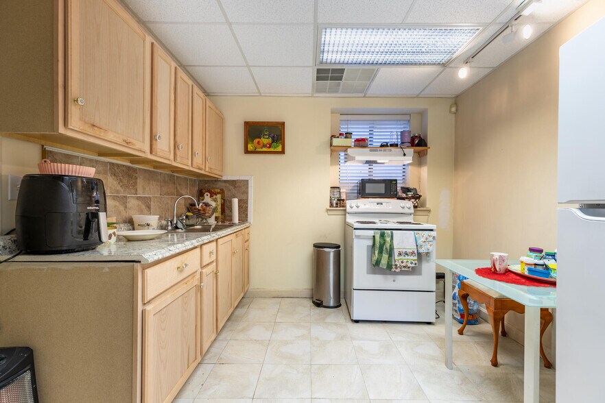 More Photos Of 414 Boston St, Topsfield Office For Sale