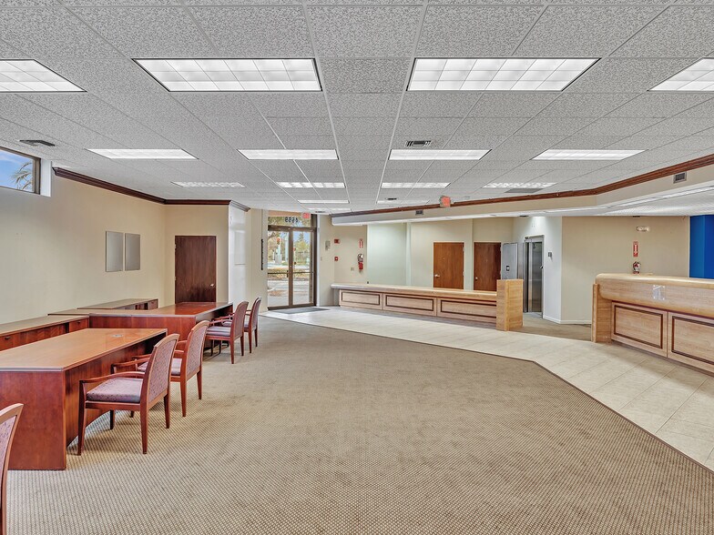 More Photos Of 4699 Nob Hill Rd, Sunrise Medical For Sale