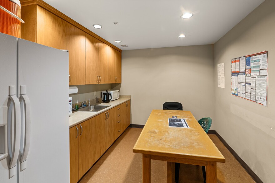 More Photos Of 75 Kallof Pl, Sedona Medical For Lease