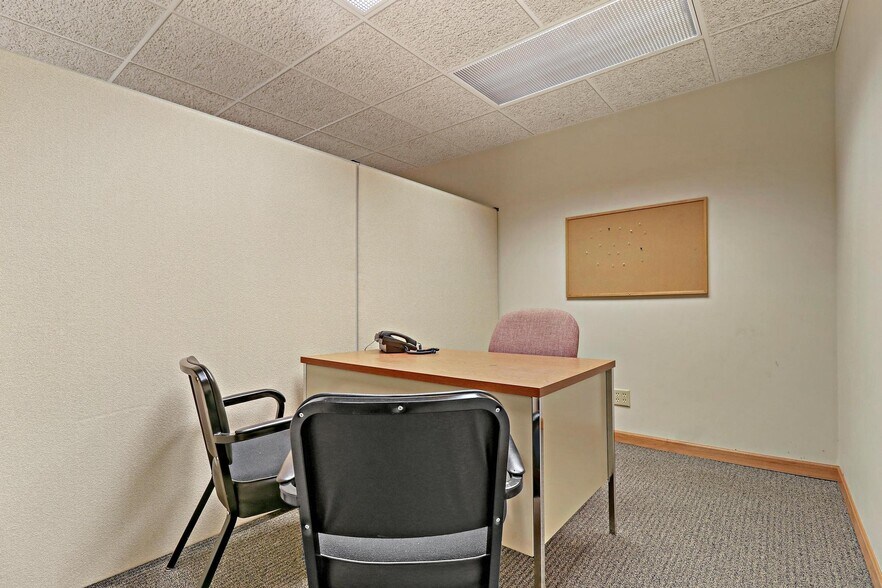 More Photos Of 5300 Green Bay Rd, Kenosha Medical For Lease