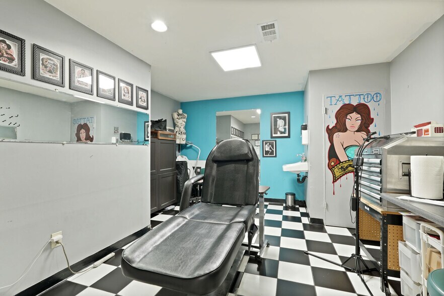 More Photos Of 304 W Harding Way, Stockton Office For Sale