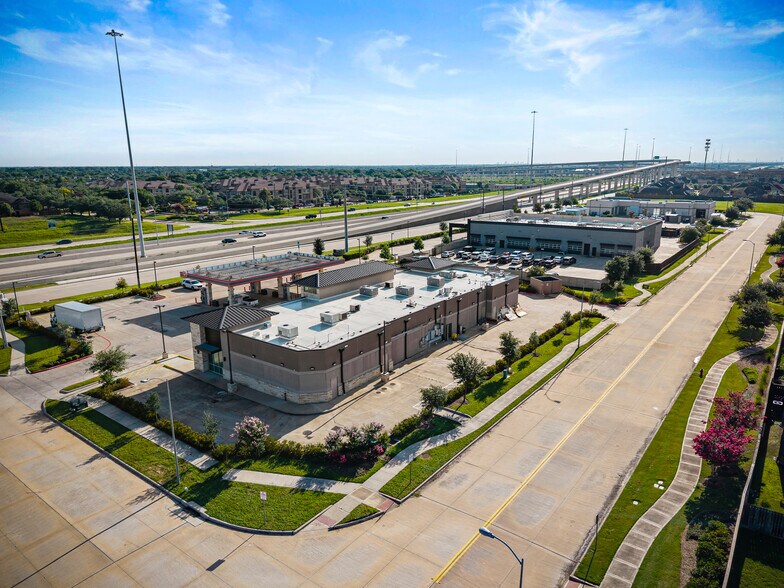 More Photos Of 23655 FM 1093, Richmond Convenience Store For Lease