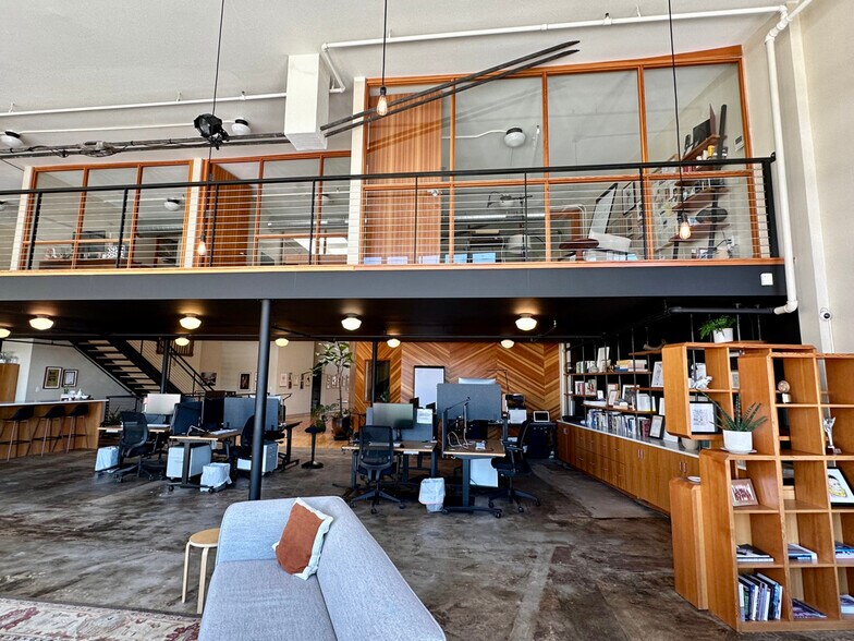 More Photos Of 1619 Hennepin Ave, Minneapolis Office For Lease