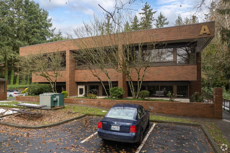 More Photos Of 2320 130th Ave NE, Bellevue Unknown For Lease