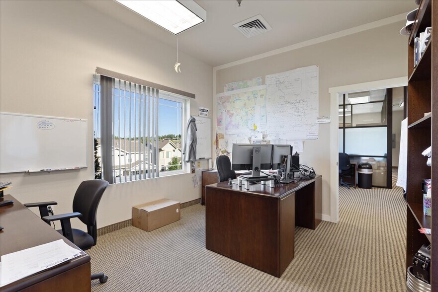 More Photos Of 1103 Old Town Ln, Cheyenne Office For Sale