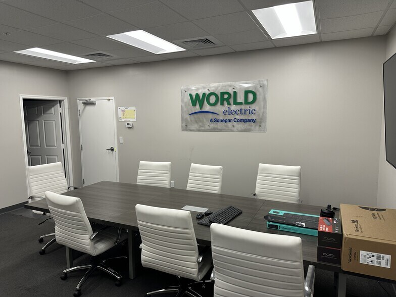 More Photos Of 6780 White Dr, Riviera Beach Warehouse For Lease